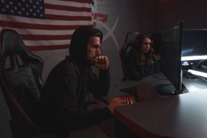 CrowdStrike Positioned as AI Cybersecurity Market Accelerates, Facing Valuation Pressure