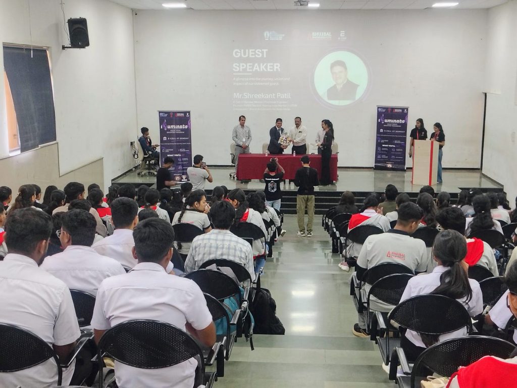 Students and speakers at the Illuminate 2026 workshop welcome session in Nashik